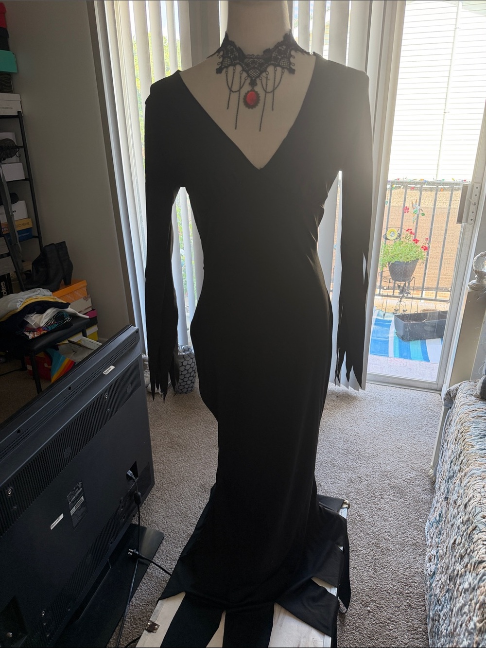 Source Unknown Black Long-Sleeve V-Neck Maxi Dress
